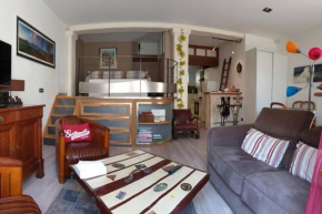 Loft au centre ville, calme, 200M de la plage
